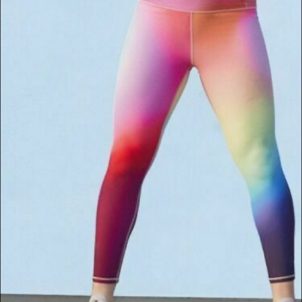 Vibrant colors! Size MEDIUM TALL